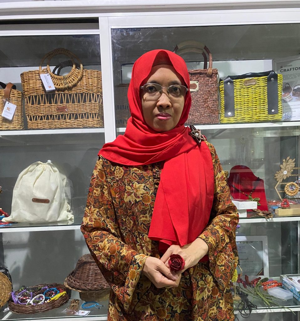 Own Scaled E1734025885399 957x1024